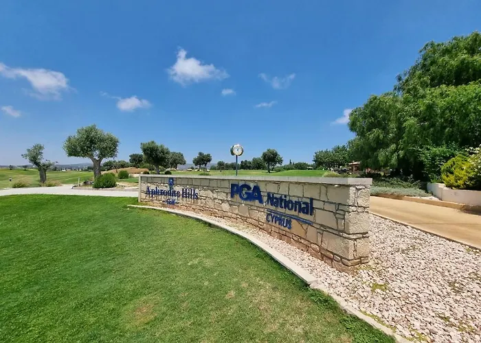 Exquisite Golf With Sea, 8tee, Views, In Aphrodite Hills Golf Vila Kouklia